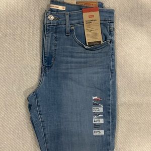 Levi’s 311 Shaping Skinny size 30